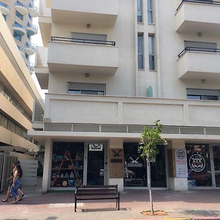 Tlv Suites By The Sea - 2 Rooms Tel Aviv Exterior photo